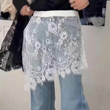 Falda corta coreana con ribete de encaje 2026, estilo Y2K, para mujer, estilo urbano, con ribete irregular tipo delantal y botones - Negro - Ver 3