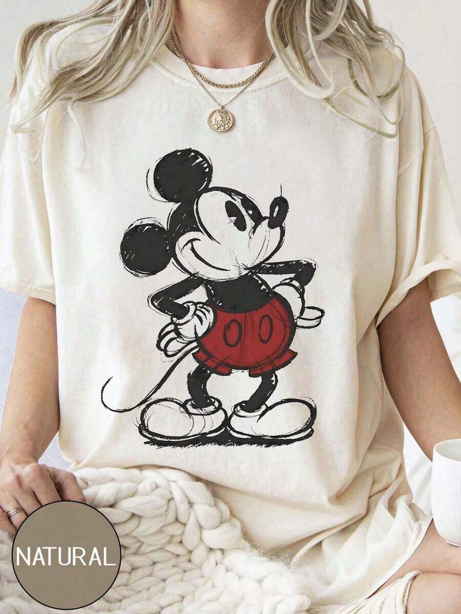 Including Disney Fashion Prints, Summer T-Shirts, Classic Mickey Retro Prints, Suitable For Daily Wear, Easy To Wear In Summer, Micro-Elastic, Soft Round Neck Casual Daily Tops, Including Disney Fashion Prints, Round Neck Summer Sweatshirts, For Both Men And Women, Holiday Gifts.--Disneys Disneyland Paris The Magic Kingdom Disneyesque The House Of Mouse Mickey Mouse Empire Modest Summer Outfits Take That T Shirt Summer Coord Tops For Women Summer Summer Clothes Women Summer Clothes Summer Tops Summer Tops Women Summer Co Ord Summer Top Summer Outfits White Top Black Top Holiday Outfits For Women  Tops For Women Summer Holiday Gifts Valentine's Day Gifts Earth Day Gifts Oktoberfest Gifts Summer Bank Holiday Gifts - 白色 - 查看 1