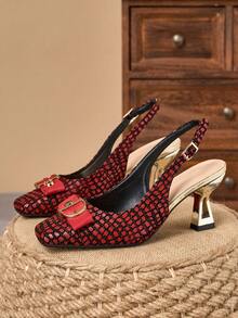 Sandal Hak Tebal Merah Gaya Retro Hong Kong Terbaru, Desain Gesper Logam Ujung Persegi, Cocok untuk Tempat Kerja, Perjamuan, Pertemuan Sehari-hari, Serbaguna - Merah - View 3