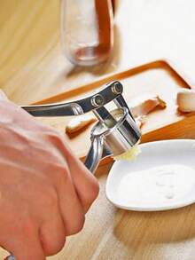 1/2 cái dụng cụ ép tỏi bằng hợp kim nhôm, máy băm tỏi thủ công chuyên nghiệp, máy nghiền tỏi gừng, máy thái rau củ/máy băm và gọt vỏ tỏi/dụng cụ nêm gia vị/đồ dùng gia đình thiết yếu/phụ kiện nhà bếp/nhà bếp/Ngày lễ tình nhân/đám cưới/lễ Phục sinh, máy nghiền tỏi, máy băm tỏi thủ công có chức năng gọt vỏ - Bạc - Xem 9