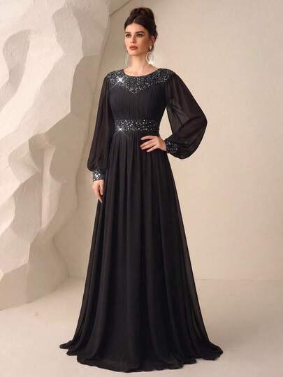  UNITHORSE Đầm dạ hội chiffon đính sequin phối nhiều mảnh, cổ tròn, tay phồng, eo thắt.