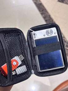 这款数码配件收纳盒经久耐用，适合存放充电线、耳机、硬币等物品。这款便携式双层硬盘盒防尘，可收纳无线耳机、耳机充电器、蓝牙耳机等，是商务、旅行、学校、大学和办公室使用的理想收纳工具。 - 彩色 - 查看 5