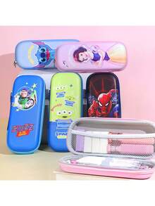 Hộp đựng bút cứng cáp, chính hãng Disney, kích thước 23x11x5cm, dung tích lớn, chất liệu EVA, có túi lưới, in hình Stitch, Bạch Tuyết, Buzz Lightyear, Người ngoài hành tinh và Người Nhện. Hộp đựng bút có khóa kéo bền chắc, lý tưởng cho học sinh, trường học, văn phòng và đồ dùng học tập. - Bộ - Xem 3