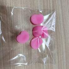5pcs Jouet anti-stress populaire à presser en forme de fesses molles, fabriqué en matériau à rebond lent sélectionné, toucher dense et lisse, doux et respectueux de la peau, texture collante et humide unique lorsqu'il est pressé, expérience de guérison immersive. Soulage facilement les émotions négatives, atténue le stress mental, aide à améliorer la concentration, très pratique pour le soulagement du stress quotidien. Design durable et attrayant, portable et facile à ranger, convient à diverses occasions de vacances, un cadeau surprise amusant pour les amis et la famille. - Multicolore - Voir 7