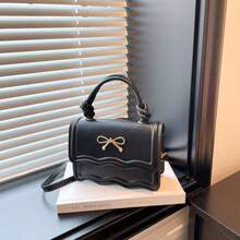 Cute White Bow-Adorned Women's Crossbody Bag; Stylish Wavy-Edge Shoulder Bag; Lightweight And Compact Briefcase With An Adjustable Shoulder Strap; Elegant Everyday Commuter And Casual Handbag; Sweet Mini Square Flap Bag; Perfect For Dates, Travel, And Work; And Versatile Crossbody Bag; The Best Gift For Friends And Family - 黑色 - 查看 2