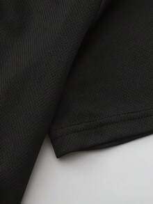 Camiseta de manga corta para hombre con estampado y diseño de cuello redondo, adecuada para el uso diario en primavera y verano. - Negro - Ver 4