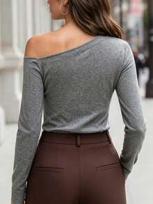 Vuslat Women's Sexy & Elegant Gray Open Shoulder Long Sleeve Elastic Knit Fitted Top, Suitable For Casual, Date, Night Party, Valentine's Day, New Year - Grey - View 2