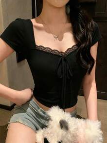 女士方领短袖T恤，夏季新款时尚蕾丝边饰和蝴蝶结设计，休闲百搭纯性感修身露脐上衣 - 黑色 - 查看 1