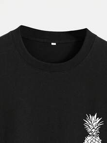Short-Sleeved T-Shirt With Print - Black - View 3