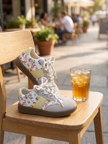 2026 Neue Mädchenschuhe, weicher Blumenstoff und bequemes PU-Mischgewebe, runde Zehenkappe, flache Schnürschuhe. Geeignet für den täglichen Gebrauch, passend für Frühling und Herbst. Süßer und frischer Stil, weiche Sohle Lässig Schuhe für Mädchen. - Gelb - Übersicht 2