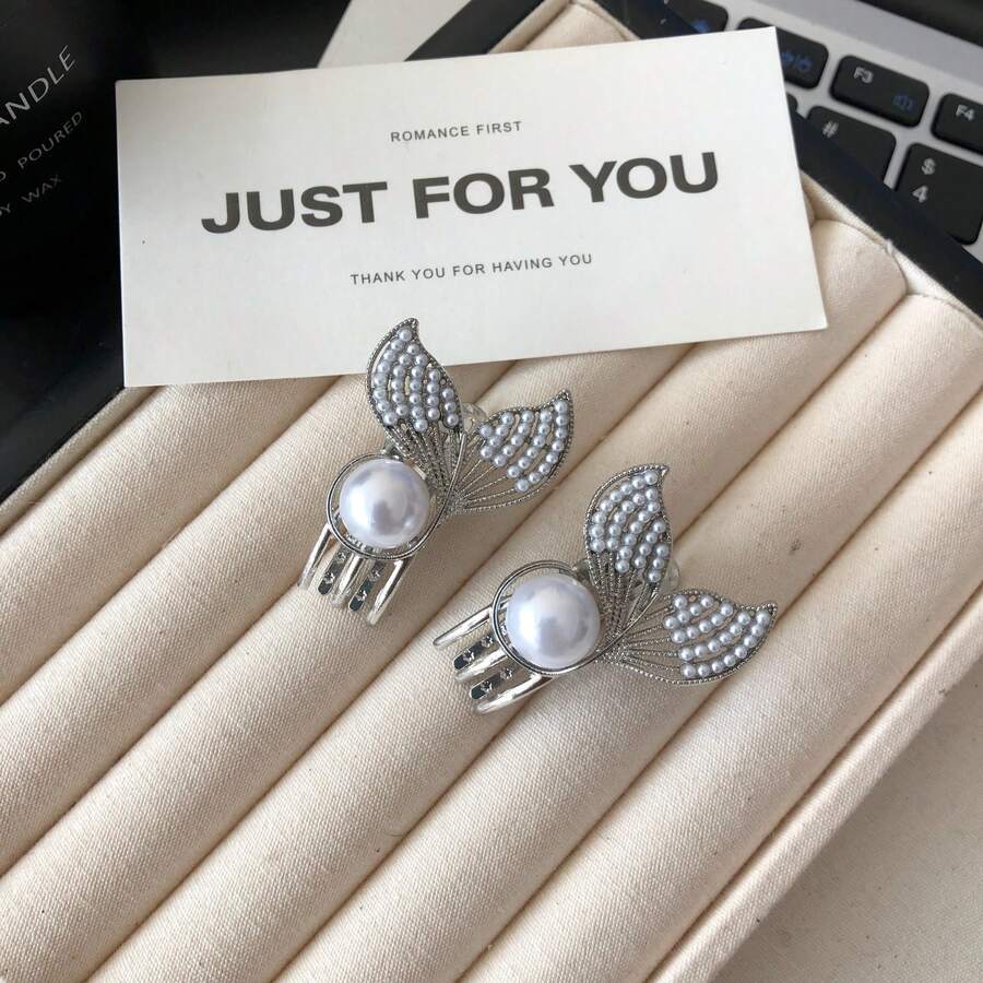 2pcs Women's Cute Ocean Faux Pearl Fish Tail Alloy Alligator Clip, Bangs Side Hair Clip, Suitable For Beach Vacation, Daily Outings, Hairstyle Accessories, Bohemian Elegant
