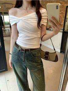 Tシャツ レディース オフショルダー トップス 肩出し クロスデザイン シャーリング ギャザー 半袖 カットソー タイト スリム 着痩せ 华奢見え デコルテ 美人 美シルエット 骨格ウェーブ 骨格ストレート 体型カバー 二の腕カバー 大人可愛い フェミニン きれいめ セクシー カジュアル ガーリー デート服 お出かけ ワンマイルウェア 韓国ファッション 無地 伸縮性 ストレッチ 柔らかい 夏服 春夏 20代 30代 40代 ネイビー 紺色 プルオーバー 抜け感 こなれ感 高見え 鎖骨出し モテ服 女子会 通勤 通学 上品 清楚 - ネイビーブルー - チェックする 4