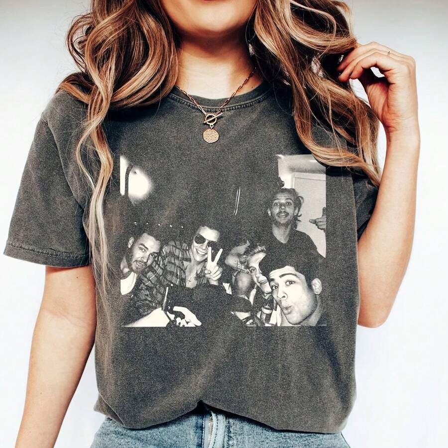 Washed T-Shirt Retro One1 Direction1 Band T-Shirt, Fan Gift - Black - View 1