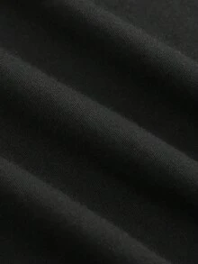 Camiseta divertida de manga corta con cuello redondo y estampado de un anciano lamiendo un helado, apta para hombres y mujeres. - Negro - Ver 2