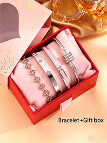 Camhanno Set de 4 pulseras de trébol con circonita en oro y plata, material de acero de titanio resistente al desteñido, regalo de lujo para novia/mejor amiga - Plateado - Ver 1