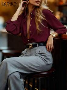 Cárdigan de mujer de un solo botonadura con cuello de camisa, de unicolor. Moda elegante, minimalista y versátil para uso diario. Color vino tinto, apto para uso casual, académico, de negocios, formal, citas y compras. - Burdeos - Ver 7