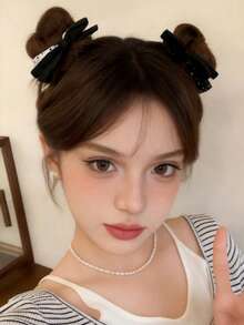 2条装女士10厘米/3.94英寸黑白波点蝴蝶结发圈，优雅百搭发绳，适合日常佩戴、休闲、派对、通勤、度假、扎马尾、盘发、洗脸、化妆等场合，是理想的服装配饰。 - 黑與白 - 查看 2