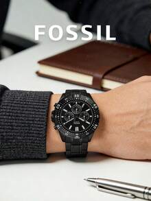 Fossil 44毫米全黑表盘不锈钢表带单向旋转表圈夜光指针石英日期显示军用风格模拟计时腕表 FS5773 Garrett - 黑色 - 查看 2