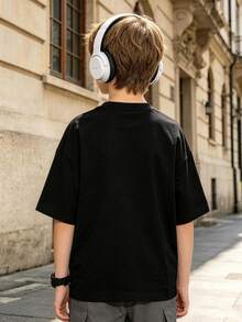 Mattel K-POP S AJA BOYS Colorful Character Collage Pattern 100% Cotton T-Shirts For Boys, New Summer Collection, Casual Outing And Sports, Comfortable, Skin-Friendly, Breathable, Fashionable And Versatile, Perfect For Wearing Alone Or Layering, Best Gift For Boys - 黑色 - 查看 3