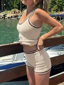 Conjunto de top de punto y pantalones cortos con ribete de color contrastante para vacaciones en la playa - Albaricoque - Ver 3
