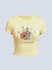 Áo thun crop top ôm dáng mùa hè dành cho nữ, in hình rùa biển và hoa, cổ tròn, tay ngắn, phong cách ngọt ngào, thiết kế nghỉ dưỡng, chất liệu co giãn thoải mái, thoáng khí, phù hợp cho đi chơi hàng ngày, đi biển, trang phục ven biển, đi học và các hoạt động thường ngày. - Màu vàng - Xem 2