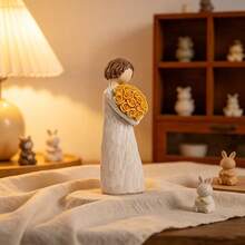 1 13cm High Imitation Wood Carving Craft Resin Angel Bouquet Ornament, Nordic Minimalist Style Rice White Robe With Yellow Rose Bouquet Standing Humanoid Handmade Texture Details Desktop Decoration Craft Suitable For Valentine's Day, Mother's Day, Birthday Gifts, And Home Living Room, Study, Bedroom Decoration Scenes. - 黃色 - 查看 2