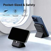 GAWFOLK Sạc dự phòng từ tính sạc nhanh di động dung lượng 10000 mAh, sạc nhanh 22.5W tích hợp giá đỡ và hai cáp sạc, có thể sạc đồng thời lên đến 5 thiết bị, màn hình hiển thị LED kỹ thuật số, dung lượng lớn, phù hợp làm sạc khẩn cấp di động, tương thích sạc từ tính cho iPhone 17, 16, 15, 14, 13, Pro và Pro Max, lý tưởng cho cắm trại, du lịch hàng không, đi biển, văn phòng và các dịp khác, quà tặng tuyệt vời cho ngày lễ, Ngày của Mẹ, Ngày Tưởng niệm, khởi động mùa hè. Sạc đồng thời. - Sạc dự phòng cao cấp 10000mAh (kèm đế và hai dây nguồn, màu đen) - Xem 5