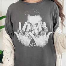 T Om Brady 7 Rings Shirt T Om Brady Shirt T Om Brady T-Shirt T Om Brady GOAT Shirt - màu đen - Xem 1