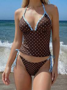 Bộ đồ bơi tankini cổ yếm in chấm bi dành cho nữ năm 2026, thích hợp cho kỳ nghỉ hè ở bãi biển. - Nền màu xanh da trời với các chấm màu nâu. - Xem 1