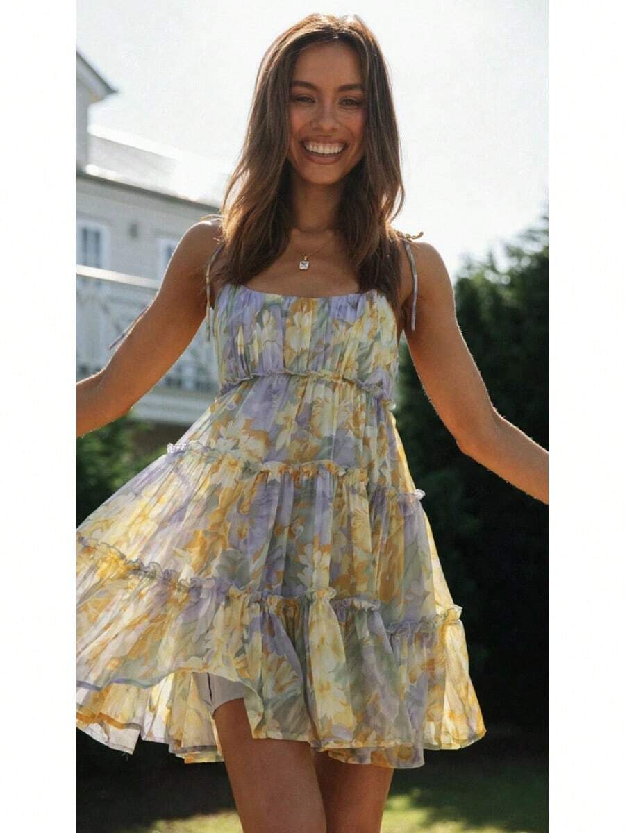 Vestido mini con tirantes con estampado floral, volantes escalonados en el bajo, vestido casual de verano para vacaciones - Amarillo púrpura - Ver 1