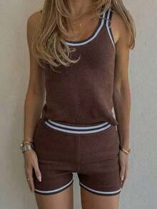 Conjunto de top de punto y pantalones cortos con ribete de color contrastante para vacaciones en la playa - Café integral - Ver 5