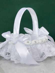 1 chiếc giỏ hoa cưới cho bé gái bằng ren trắng trang nhã với nơ satin và hoa hồng đính đá, giỏ hoa cưới có viền xếp nếp. - trắng - Xem 4