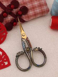 Stainless Steel Dragon & Phoenix Embroidery Scissors, Vintage Engraved Sharp Small Craft Scissors For Sewing, Cross Stitch, Cutting Thread, Paper Cutting, Tea Art And Handicraft/Oriental Style Lovers Collection. Suitable For All Celebratory Occasions: Ribbon Cutting, Housewarming, Grand Opening, Wedding, Etc. Wedding Favor Gift With Practical Use And Collection Value, Can Become A Keepsake Holding Cherished Memories. - Pointed Scissors - View 15