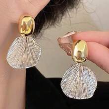 5-Piece Set Of French-Style Elegant And Luxurious Earrings With Artificial Glass, Faux Pearls, Petal Tassels, And Pendants - White - View 3