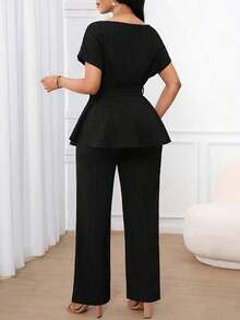 Conjunto de dos piezas para mujer color vino tinto sólido, blusa corta de manga corta con cinturón y pantalones rectos holgados, tela con textura jacquard, estilo elegante y casual, ideal para primavera, verano y otoño, oficina, regreso a clases, iglesia, salidas y viajes al aeropuerto - Negro - Ver 2
