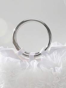 1 chiếc túi xách ren mềm màu trắng, viền bèo nhún, trang trí tua rua, quai xách hình vòng kim loại màu bạc, ví cầm tay ngọt ngào và thanh lịch phù hợp với váy cưới hoặc váy maxi đi nghỉ mát. - trắng - Xem 5
