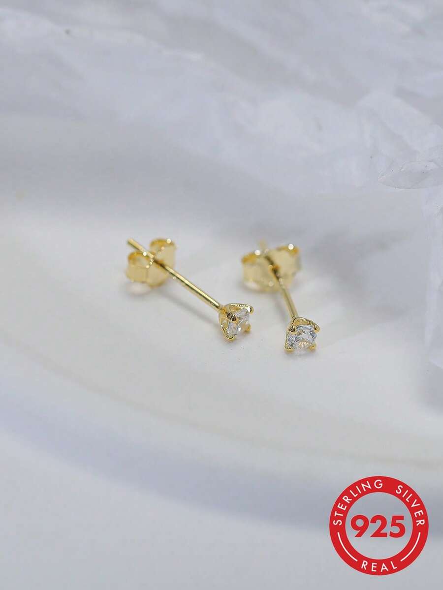 1 paire de boucles d'oreilles à tige rondes en argent sterling 925 plaqué or 18K avec cubic zirconia cubique, hypoallergéniques et anti-oxydation, convenant aux lobes d'oreilles percés, au cartilage, à l'hélix, idéales pour le port quotidien, le bureau, les mariages, les fêtes, les rendez-vous, les voyages, cadeau d'anniversaire et de mariage parfait pour elle