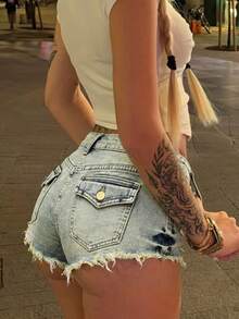 Quần short denim nữ dáng suông, rách nhẹ, có khóa kéo và nút cài, chất liệu co giãn vừa phải, thích hợp cho mùa hè. - Màu xanh lam - Xem 4