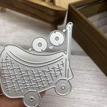 1 pieza Troqueles de corte para hacer tarjetas manualmente, 2 piezas Juego de artesanía de metal con diseño de rueda detallada de carrito, apto para manualidades de papel de cartulina para invitaciones - blanco plateado - Ver 6