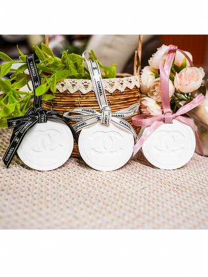 Fragrance Pendant, High-Quality Aromatic Hanging Decor, Long-Lasting Scent, Suitable For Home Decor, Office Desk, Holiday Decoration, Yoga & Meditation Space, Purifies Air And Creates Ambiance. An Exquisite Gift For Girlfriends, Best Friends, Teachers, Girlfriends, Suitable For Back To School, Anniversaries, Birthdays, Holidays, Housewarming. Also A Hot-Selling Item In Gift Shops, Home Decor Stores, And Fragrance Shops. Comes With Airplane Box Packaging For Easy Storage And Gifting, Adding A Thoughtful And Ceremonial Touch.