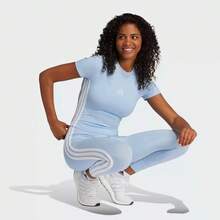 Adidas 三條紋短高腰女ESSENTIALS短袖T卹 - 藍色 - 查看 5