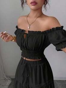 Conjunto de dos piezas para mujer color amarillo claro sólido, top corto de hombros descubiertos con mangas abullonadas y lazo, falda larga tipo A con detalles de encaje y cordón, estilo elegante, juvenil y versátil, ideal para primavera, verano, vacaciones, eventos, salidas y uso diario - Negro - Ver 3