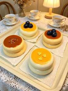 Pasteles de mousse de fresa y arándano Squishies, juguetes Squishy de pasteles de estrés realistas, juegos de fiesta, suministros para despedidas de soltera, juguetes de empanadillas aplastadas, juguetes para fiestas de cumpleaños - multicolor - Ver 2