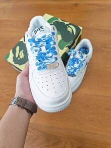 A BATHING APE Bape 休閒滑板鞋 對比色星星 Logo 亮面休閒中性鞋 白色藍色塗鴉 - 塗鴉白藍 - 查看 5