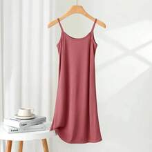 Minivestido holgado para mujer, tela ligera de seda helada, perfecto para el verano, falda exterior de moda 2024 - Rojo ladrillo corto - Ver 5