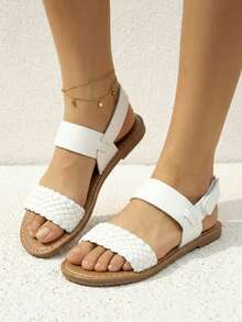 1 Pair 2026 White New Bohemian Fashion Children's Sandals, Summer Girls' Roman Woven Strap Beach Flat Sandals, White Roman Woven Criss-Cross Adjustable Design, Soft Non-Slip Wear-Resistant, Suitable For Summer Outings, Daily Wear, Banquets, Beach Parties, Weddings, Vacations, Girls' Sandals, Beach Sandals, Bohemian Style Sandals - White - View 3