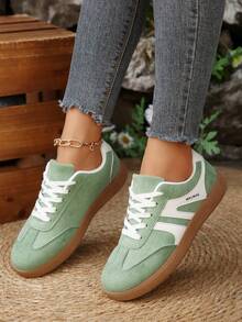 Giày thể thao nữ casual họa tiết da báo, thời trang, bắt mắt, thoải mái, bền chắc, đế cao su mềm, thoáng khí, nhẹ, phối nhiều mảng màu. - màu xanh lá - Xem 2