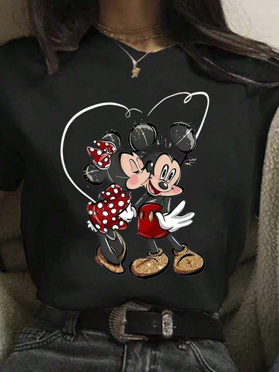 Summer T-Shirt, Mickey Minnie's Love Is Suitable For Everyday Wear, And It Is Necessary To Wear It Easily In Summer. Micro-Elastic, Soft Round Neck Casual Daily Coat, Including Disney Fashion Print, Round Neck Summer Sweatshirt, Both For Men And Women, Holiday Gift. -- Disneys Disneyland Paris The Magic Kingdom Disneyesque The House Of Mouse Mickey Mouse Empire Modest Summer Outfits Take That T Shirt Summer Coord Tops For Women Summer Summer Clothes Women Summer Clothes Summer Tops Summer Tops Women Summer Co Ord Summer Top Summer Outfits White Top Black Top Holiday Outfits For Women Tops For Women Summer Holiday Gifts Valentine's Day Gifts Earth Day Gifts Oktoberfest Gifts Summer Bank Holiday Gifts - màu đen - Xem 1