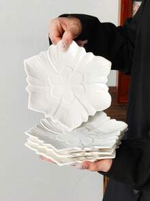 1pc/2pcs/4pcs French Ins Style Pure White Ceramic Embossed Flower 6-Inch Plate, Dessert Cake Plate, Appetizer Pickle Plate, Fruit Candy Snack Plate, Suitable For Home And Commercial Use, Microwave, Dishwasher, Oven - Multicolor - View 13