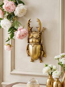 1PC Gold Stag Beetle Shaped Decorative Hanging Ornament, European Vintage Insect Relief Wall Decor, Bohemian Style Animal Resin Wall Hanging, Entryway 3D Pendant, Stag Beetle Ornament, Artistic Wall Decor, Gilded Beetle Figurine, Palace Wall Decor, Suitable For Bedroom, Living Room Background Wall Decoration, Study Wall Hanging, Photography Background Prop, Niche Artistic Style Soft Furnishing, Insect Shaped Pendant, Gift Present - Gold - View 3